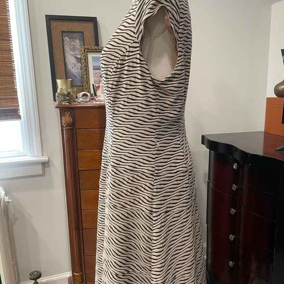 ANNE KLEIN DRESS - Picture 2 of 13
